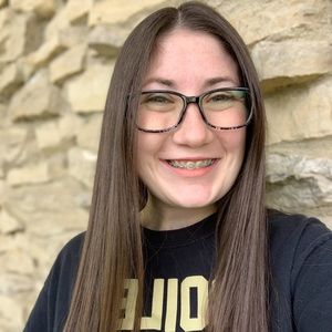 Meet your Posher, Michaela